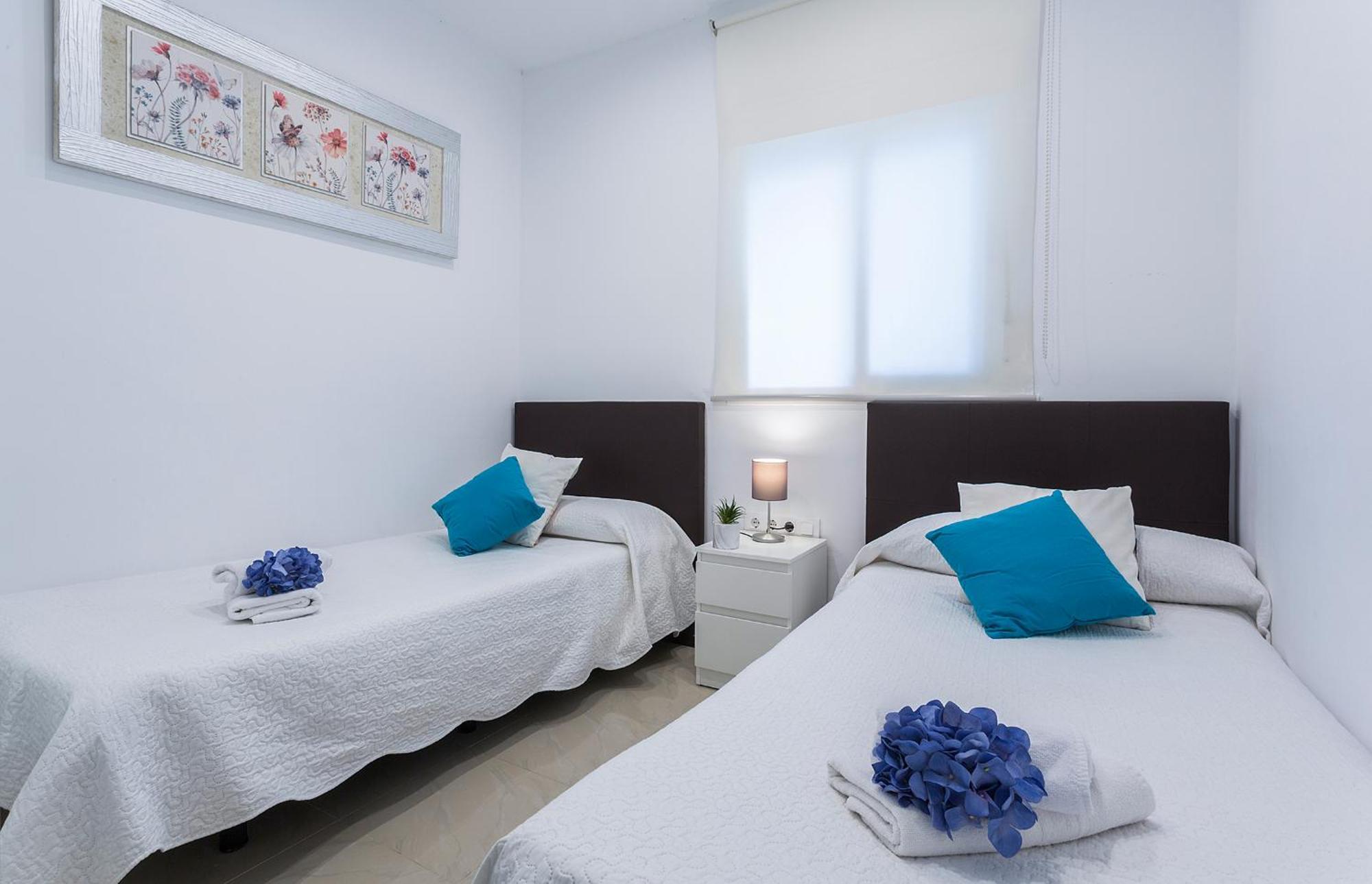 Centrico Playa Caleta 3 Apartment *